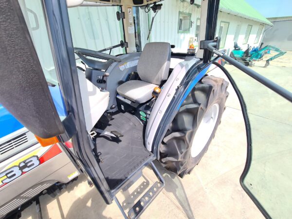 20240708_103122 Iseki AT33 ülés