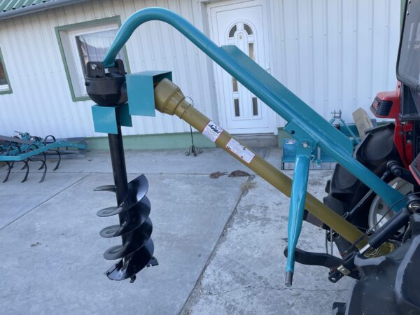 Gödörfúró traktorra