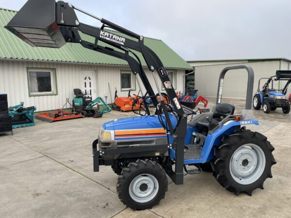 Iseki TF223F Rakodós traktor (1)