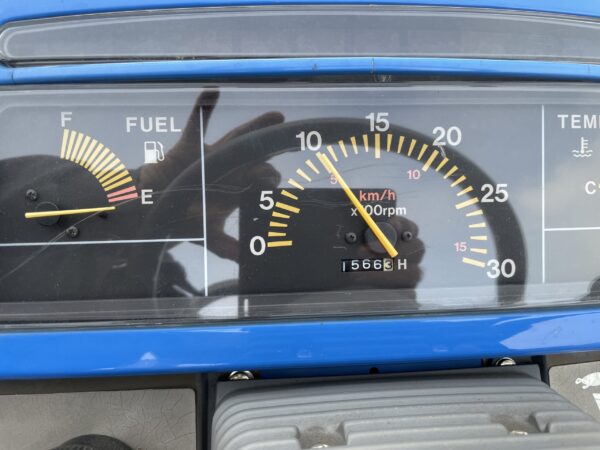 Iseki TF223F Rakodós traktor (1)