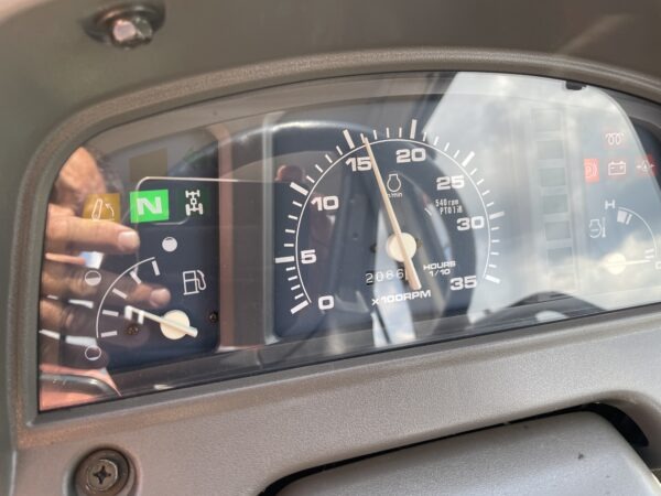 Yanmar AF310 Fülkés traktor