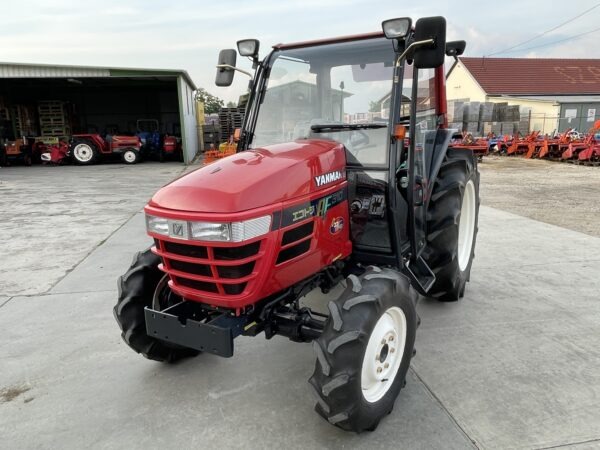 Yanmar AF310 Fülkés traktor