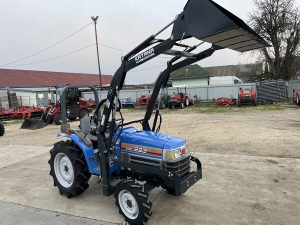 Iseki Sial 223 Rakodós traktor (2)