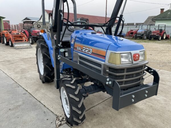 Iseki Sial 223 Rakodós traktor (2)