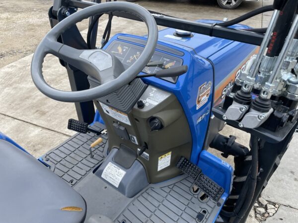 Iseki Sial 223 Rakodós traktor (2)