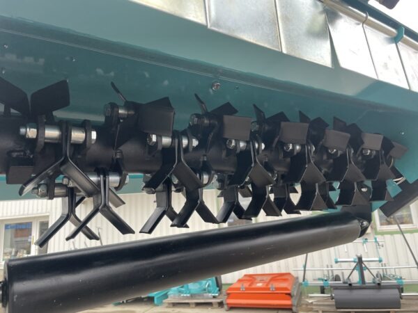 Vízszintes tengelyű szárzúzó Y pengével