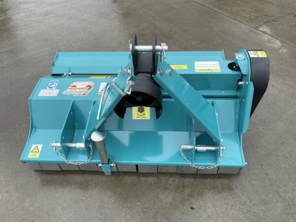 Vízszintes tengelyű szárzúzó Y pengével