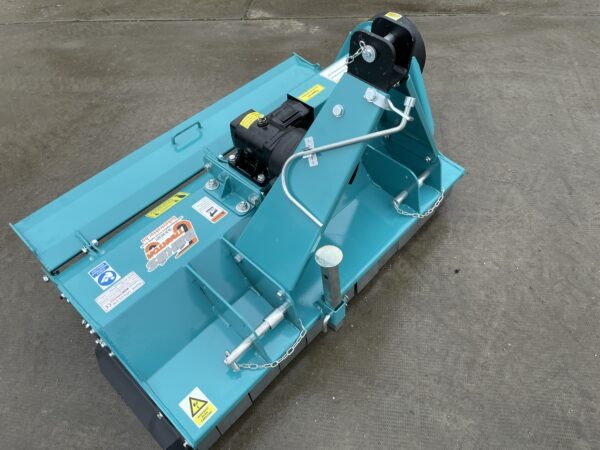 Vízszintes tengelyű szárzúzó Y pengével