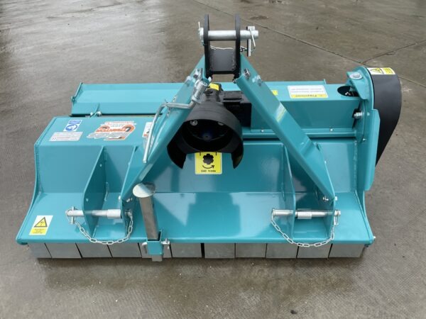 Vízszintes tengelyű szárzúzó Y pengével