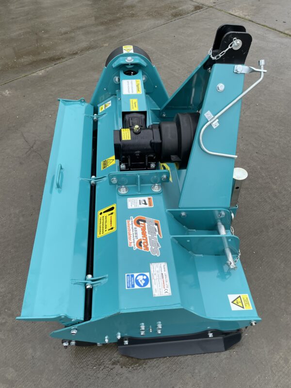 Vízszintes tengelyű szárzúzó Y pengével